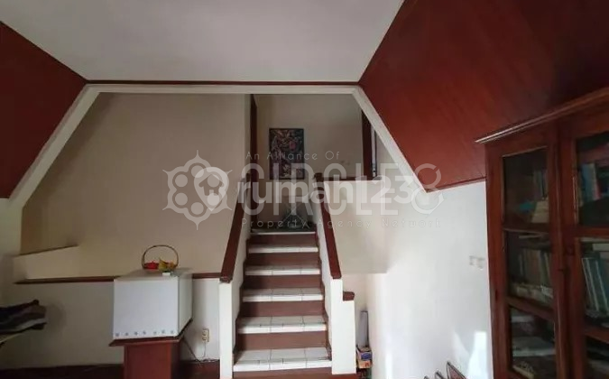 Rumah Bagus Furnished di Dago Pakar, Bandung Rumah Bagus Furnished di Dago Pakar, Bandung