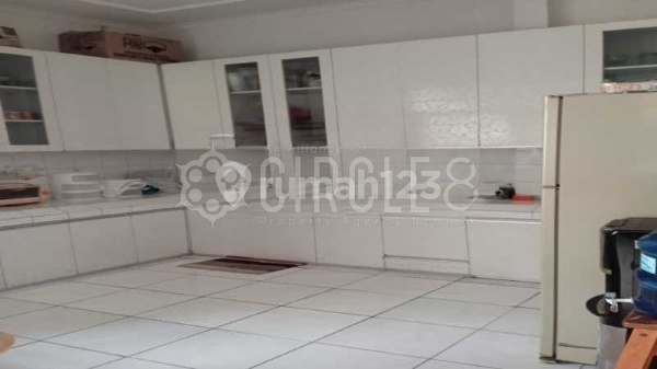 Rumah furnish di main road Kiaracondong, Bandung