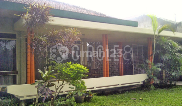 Rumah Luas Ahmad Yani dekat fasilitas publik, lingkungan aman 2