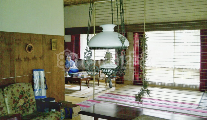 Rumah Luas Ahmad Yani dekat fasilitas publik, lingkungan aman