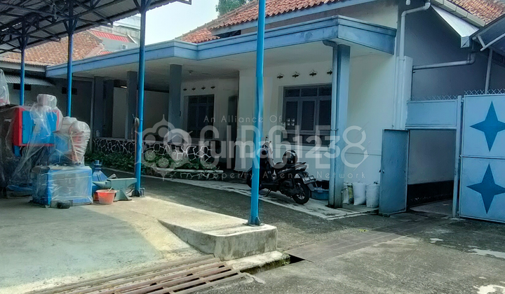 Rumah luas di sayap Gatot Subroto, Bandung 2