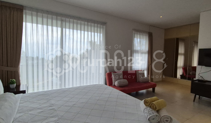 villa mewah nyaman 2