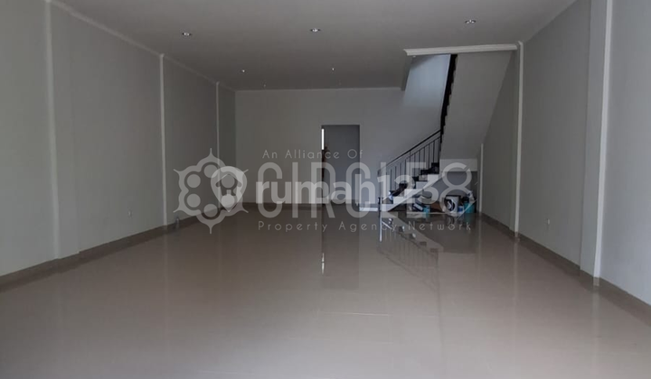 Ruko Bagus siap pakai di Kiaracondong Bandung