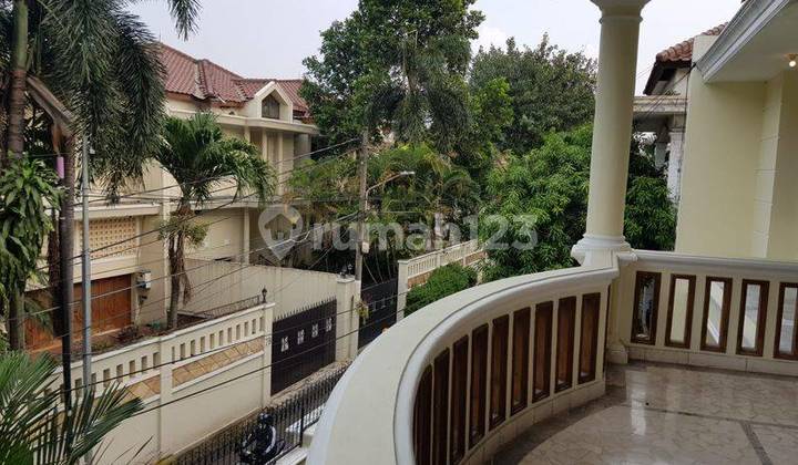 Rumah Kemang Selatan 8