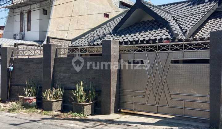 For Rent Fully Furnished House Pacarkembang Tambaksari Near Unair
