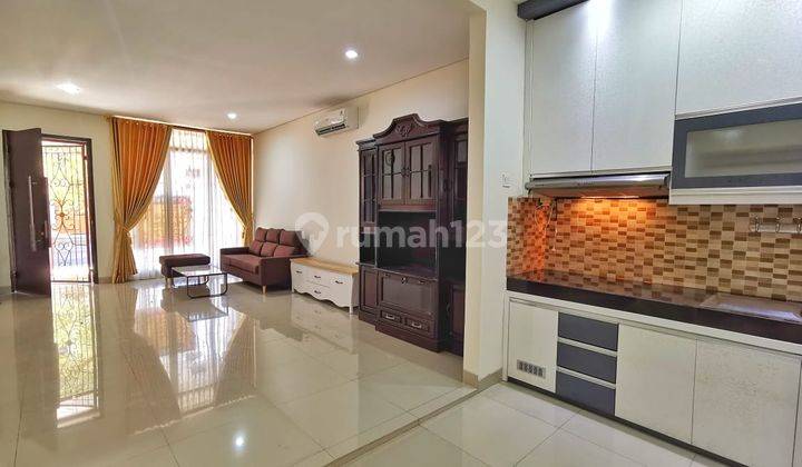 Disewakan Rumah Cluster Cosmo Estate Full Furnished 1