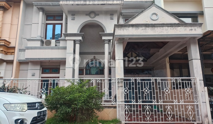 Kompleks Cemara Asri Jalan Sikas Nomor 11 A Dijual 1