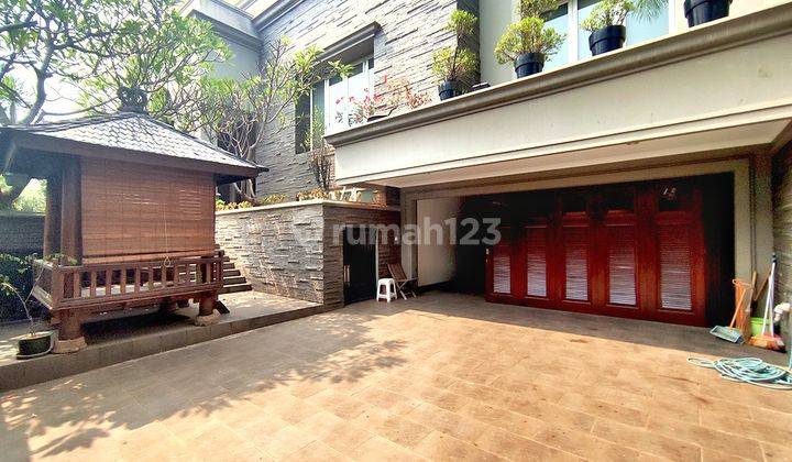 Disewa Rumah Pantai Indah Kapuk PIK Mewah Dengan Swimming Pool 11