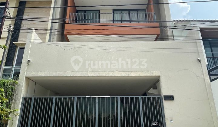 Turun Harga Dijual Rumah Baru Modern Minimalis Premium Rooftop City View di Pulomas