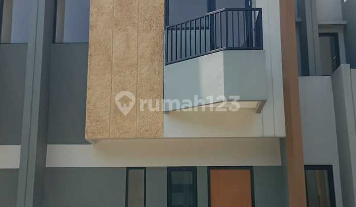 tampak depan dijual rumah baru 2 lantai