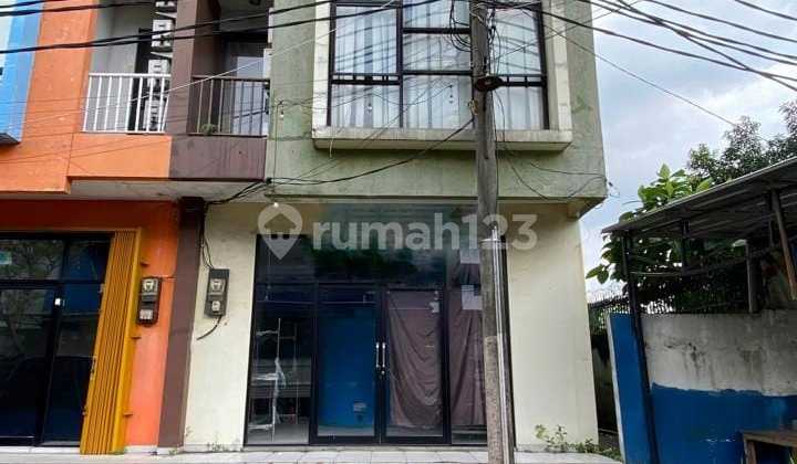 Ruko 2 Muka Include Bisnis Pabrik Es Kristal di Pamulang Tangsel