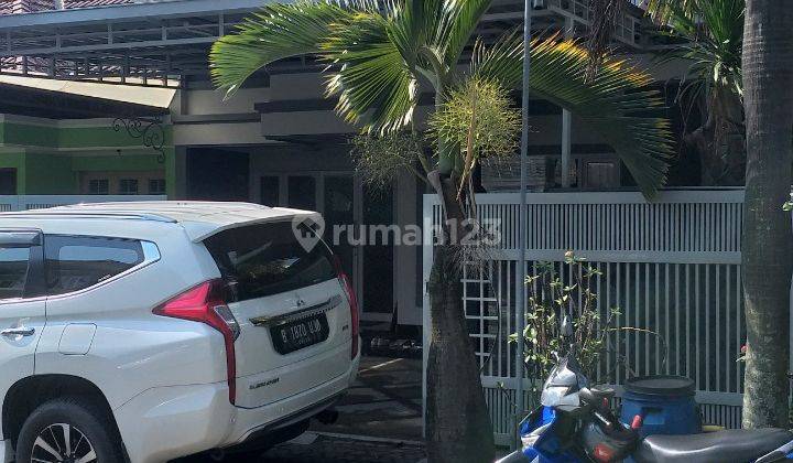 Rumah Mewah Dan Nyaman 3 Lantai Di Komplek Antapani 1