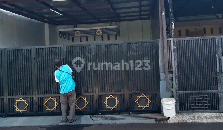 Disewakan Rumah di Arcamanik Dalam Komplek Nyaman Aman Tenang Disewakan Rumah di Arcamanik Dalam Komplek Nyaman Aman Tenang