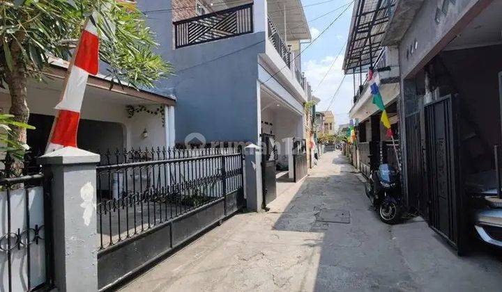 Rumah 2,5 Lantai Semi Furnished Dekat Kiara Arta Park Bandung 1