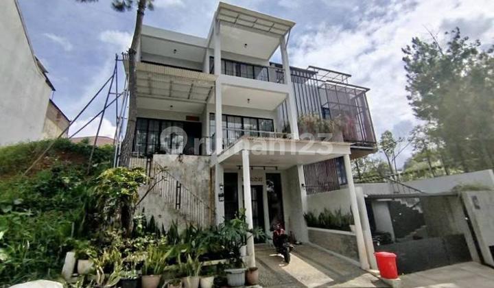 Rumah 3 Lantai Siap Huni bisa di Sewakan Harian untuk Investasi di Resor Dago Pakar