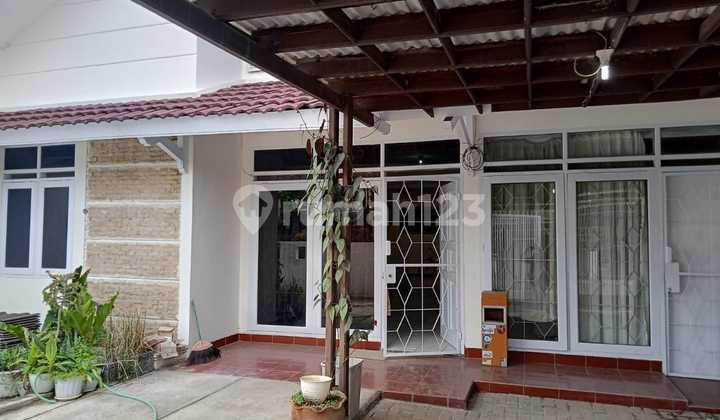 Rumah Dalam Komplek Istana Kawaluyaan Lingkungan Aman dan Nyaman Rumah Dalam Komplek Istana Kawaluyaan Lingkungan Aman dan Nyaman