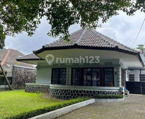 Rumah Bawa Hokie Vintage Di Jl Cilamaya Bandung 1