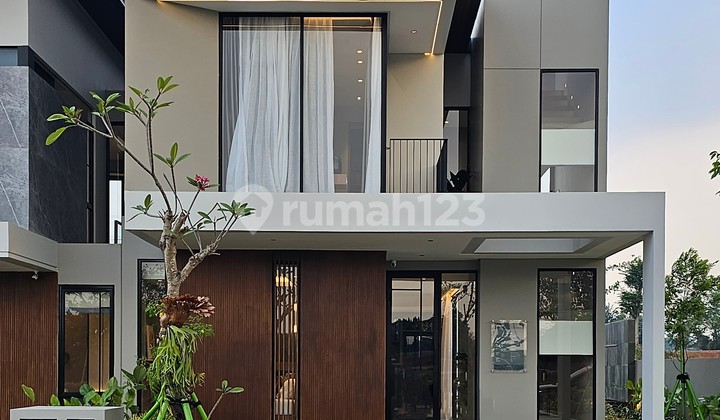 Luxury House with Lake View Rooftop in Superblock Area Kohler Sanitary 2