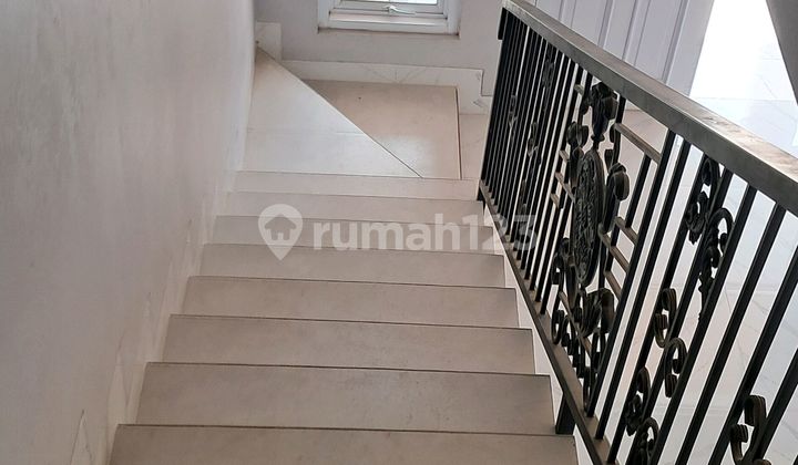 2-Storey Ready-to-Live House Direct Access to Airport Toll Gate 2