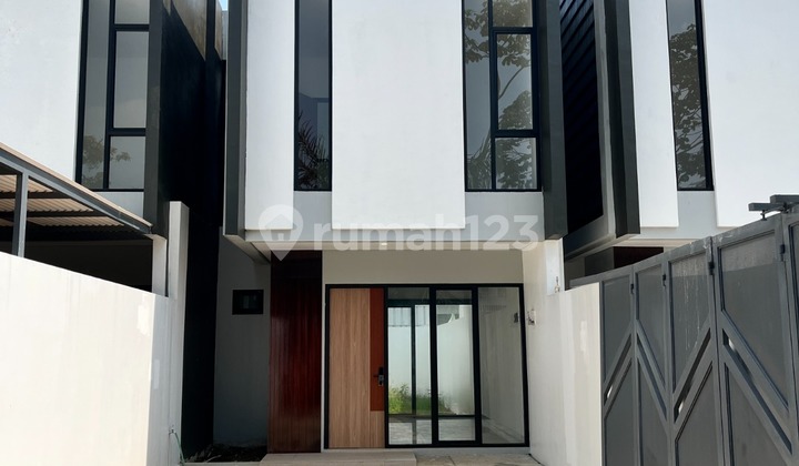 Rumah Cantik Ready 2 Lantai Dekat Akses Toll Model Scandinavian