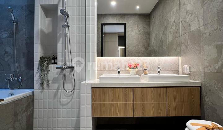 Luxury House Equipped with Private Lift in Vasanta Ecotown Area 2