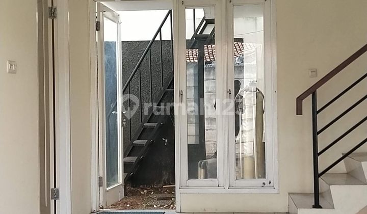 Rumah 2 Lantai Aksel Langsung Pintu Toll Desari Strategis Murah 1