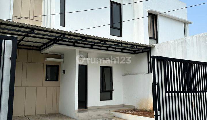 Rumah 2 Lantai Siap Huni Shm Super Strategis Hanya 0.5 Km Toll 2