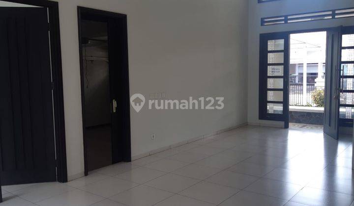 Rumah Nyaman di Bandung Tempoe Doeloe Kota Baru Parahyangan  2