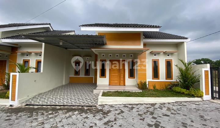 Ready to Occupy Type 78/105m2 1KM from Pamella Supermarket Jogja Sell 775 Million Ready for Mortgage Legality SHM+Building Permit