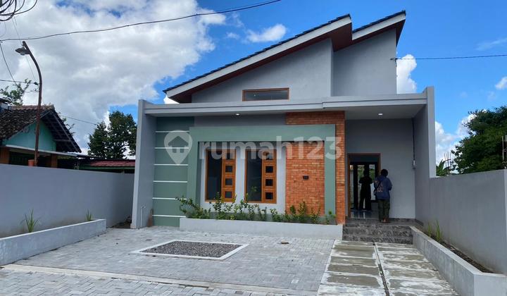 Rumah Siap Huni Minimalis Type Luas 50/161M2 di Kalasan Sleman SHM Ready Belakang Candi Prambanan 2
