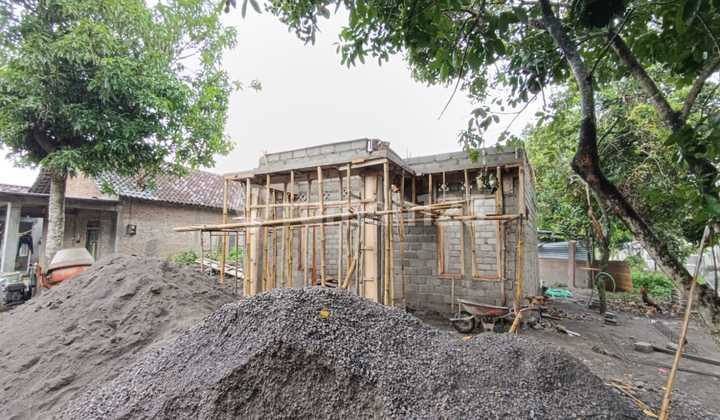 Jual Rumah Proses Bangun Cuma 295Jt Progres 50% Type 40/96M2 di Prambanan Dekat Exit Tol Prambanan 2