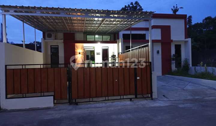 Only 330 Million, Already Get a Ready-to-Live Minimalist House with SHM, FREE Fence + Canopy in Manisrenggo, Klaten. 1