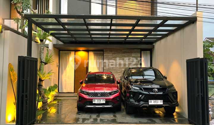 For Sale: Grand House Under Construction, Type 143/132m2 (4BR+3BR) in Ngaglik Sleman, 10 minutes from UII Campus 2