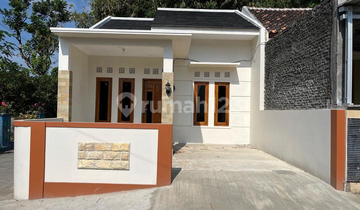Only 350M Gets You a Move-in Ready House 10 Minutes from Prambanan Toll Exit & Jl. Jogja-Solo, Diklaten SHM Ready Only 350M Gets You a Move-in Ready House 10 Minutes from Prambanan Toll Exit & Jl. Jogja-Solo, Diklaten SHM Ready