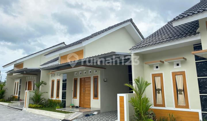 1KM dari Pamella Supermarket Jogja, Rumah Siap Huni Type 78/105m2 3KT+2KM Cuma 775Jt Siap KPR