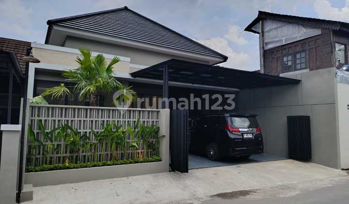 Ready-to-Occupy House with Spacious Backyard Modern Type 129/202M2 4 Bedrooms + 2 Bathrooms SHM Ready in Sleman Ready-to-Occupy House with Spacious Backyard Modern Type 129/202M2 4 Bedrooms + 2 Bathrooms SHM Ready in Sleman