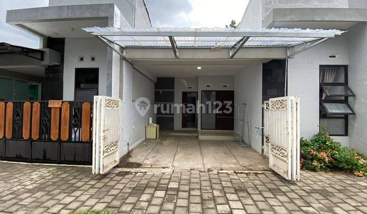 Dijual Rumah Siap Huni Free Kitchen Set Hanya 6 Menit ke PKU Prambanan 1