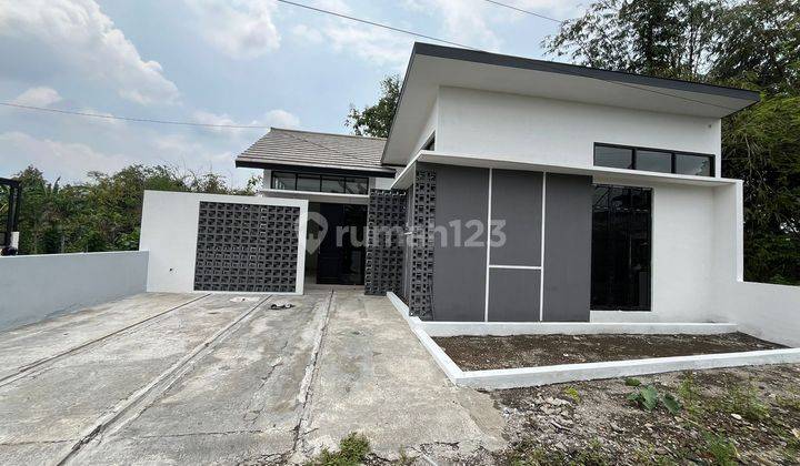Dijual Rumah Modern Free Request Design Fasad di Dekat RSUD Sleman 1