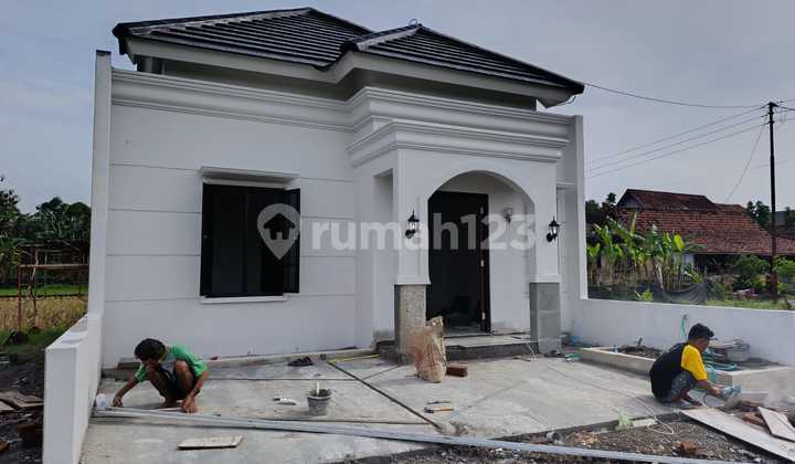 Hunian Cluster Strategis di Prambanan, Harga Masih 400 Jutaan Konsep American Classic 2