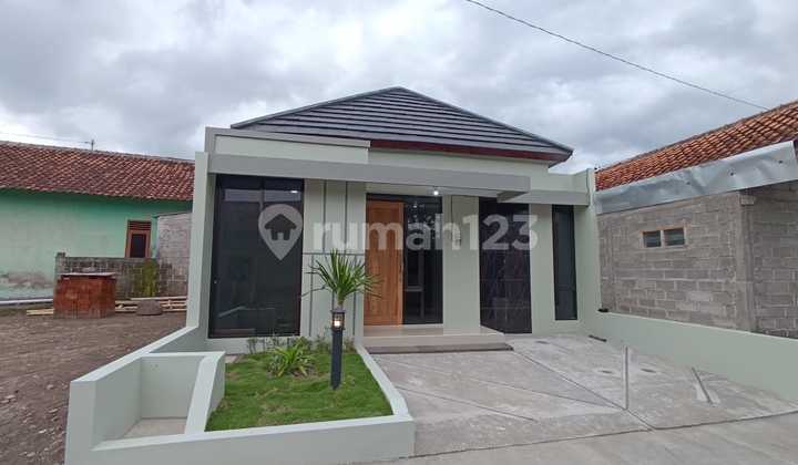 IDR 305 Million for a Modern Limasan House in Prambanan, Type 30/72M2, SHM-P Ready, Transferable Title. 2
