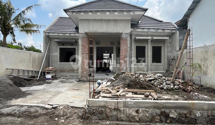 Jual Rumah Siap Huni Dalam Proses Bangun 70% Type 71/181M2 3Kt+2Km di Prambanan SHM Ready Siap KPR Jual Rumah Siap Huni Dalam Proses Bangun 70% Type 71/181M2 3Kt+2Km di Prambanan SHM Ready Siap KPR