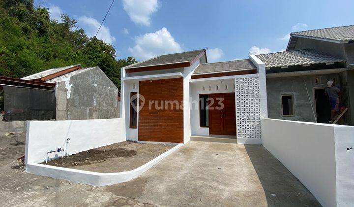 DIJUAL RUMAH MINIMALIS HANYA 5 MENIT KE JALAN JOGJA SOLO 2