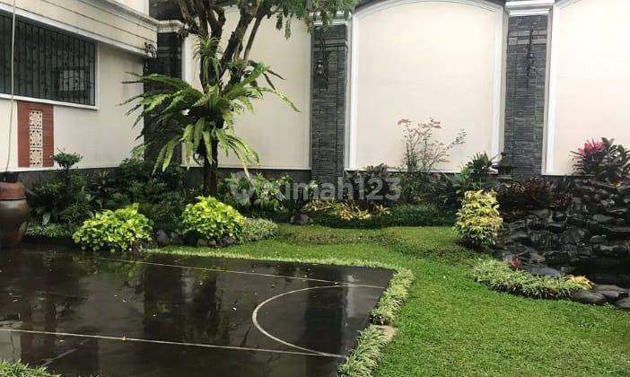 For Sale Rumah Mewah Dengan Gazebo di Batununggal  2