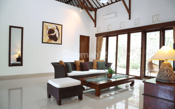 Villa that has a beautiful view on Barawa Beach, Bali 1