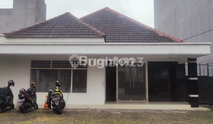 Turun  28.5 M --> 27.5 M Rumah 2 Lantai di daerah Komersial Strategis Tanah Abang 2