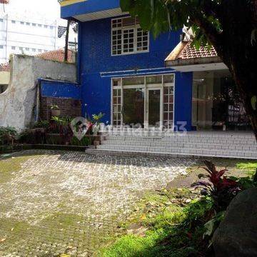 Rumah Cocok Untuk Ruang Usaha Atau Hotel di Jalan Siliwangi 1