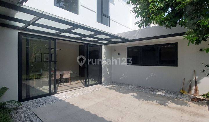 Rumah 2 lantai Minimalis Modern di Kota Baru Parahyangan 2