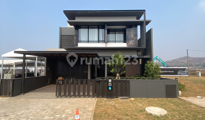 Rumah Type Sudut Nilapadmi Residence Kota Baru Parahyangan