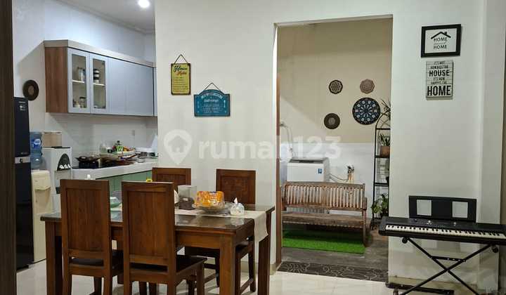 Rumah Cantik Asri Dan Nyaman Di Graha Raya Bintaro 2