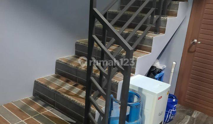 Rumah Second 2,5 Lantai Di Ratujaya Cipayung Depok 10